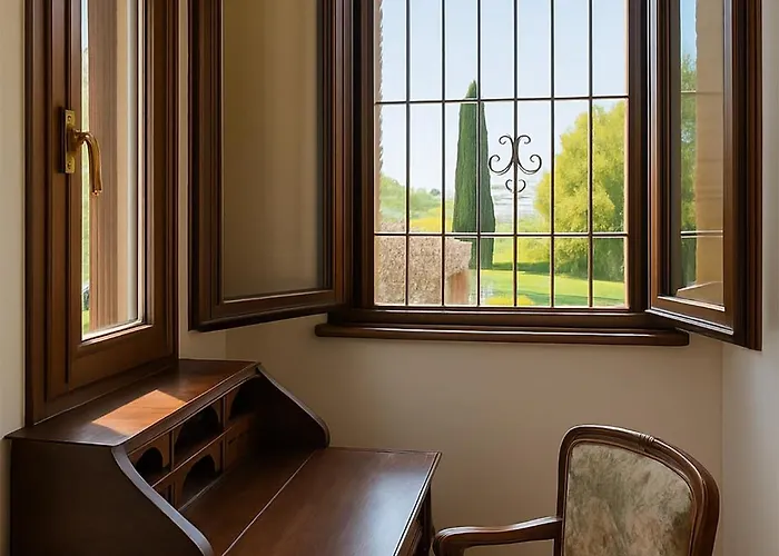 民宿 Ferrara Royal & 科里亚诺