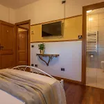 Homestay Ferrara Royal &