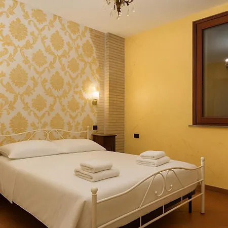 Ferrara Royal & *