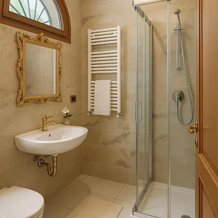 Ferrara Royal & Homestay Coriano