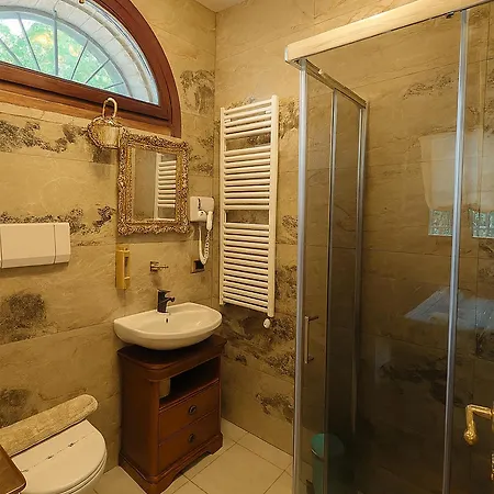 Ferrara Royal & Kwatera prywatna *