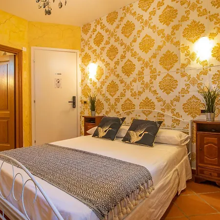 Kwatera prywatna Ferrara Royal & *