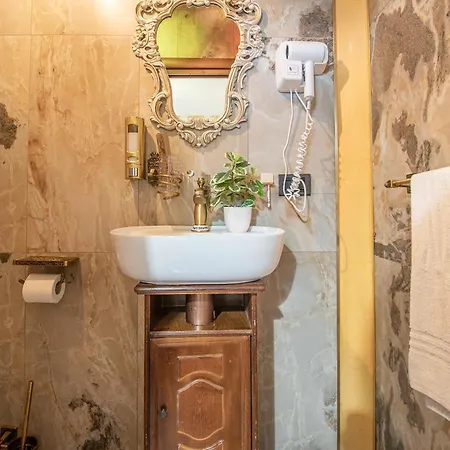 Ferrara Royal & Kwatera prywatna Coriano