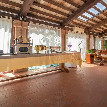 Ferrara Royal & Kwatera prywatna