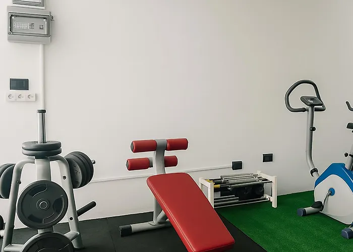 Проживание в семье Ferrara Royal &