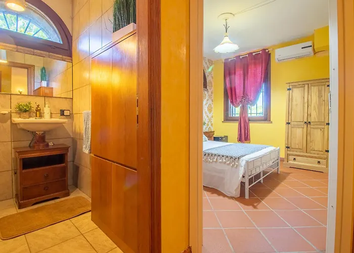 Проживание в семье Ferrara Royal & Кориано