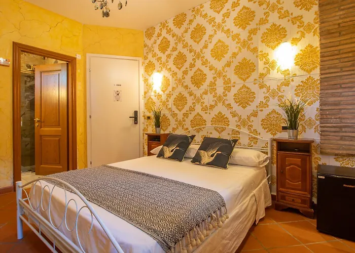 Проживание в семье Ferrara Royal & *