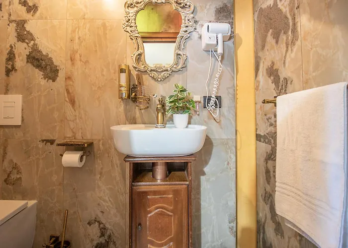 Ferrara Royal & Проживание в семье Кориано