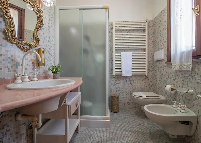 Проживание в семье Ferrara Royal & Кориано