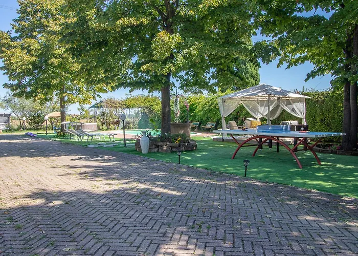 Ferrara Royal & Проживание в семье Кориано